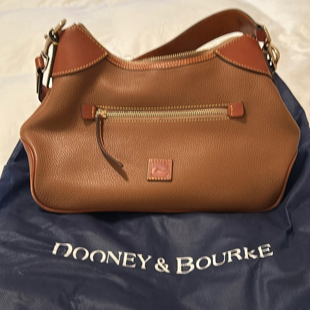 Dooney & Bourke pebble leather shoulder bag